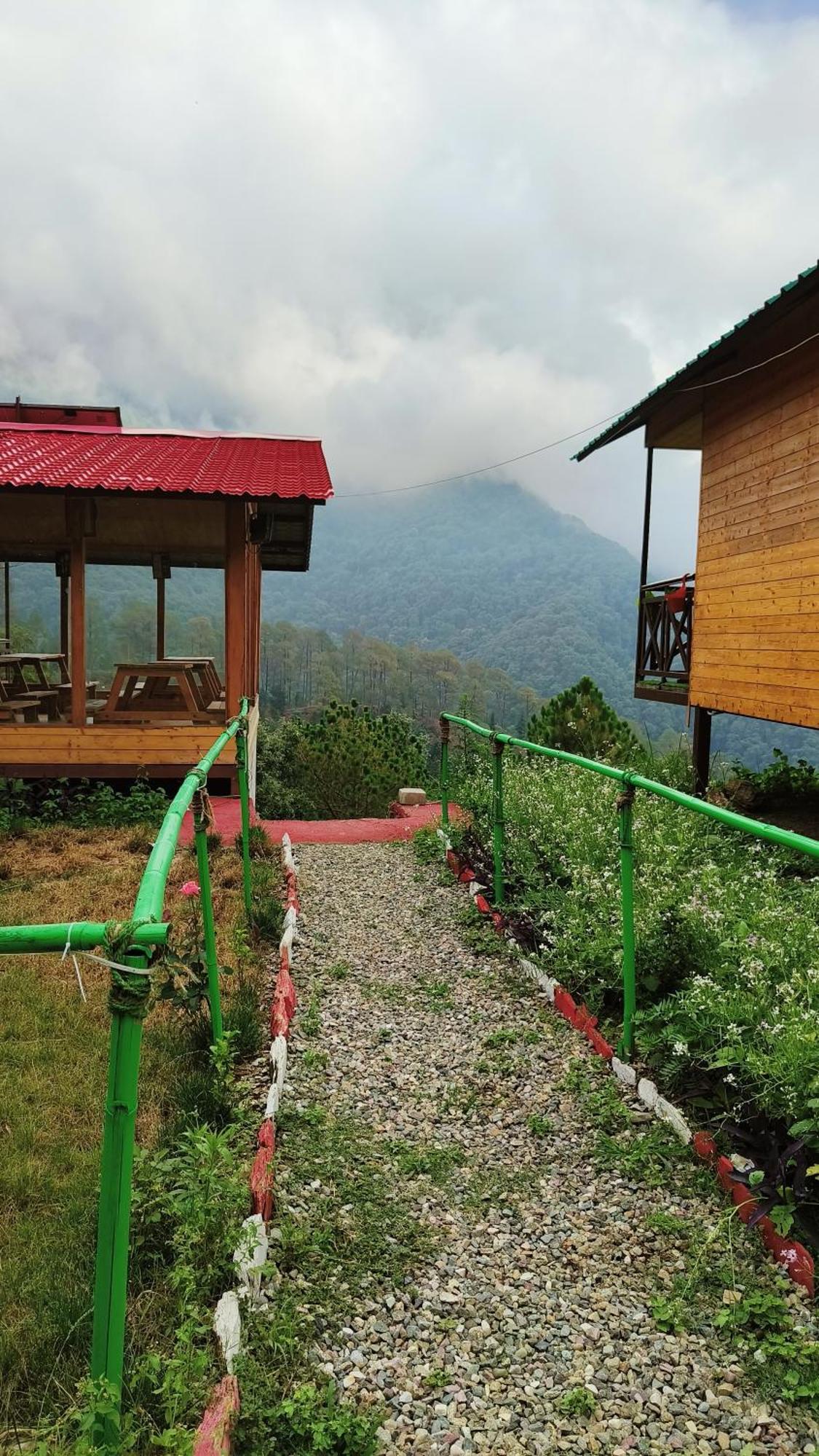 The Sunbird Retreat Resort Нейнитал Екстериор снимка